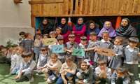 گفتگوی کارشناسان شبکه بهداشت و درمان با کودکان مهدکودک نوگلان شهریار  با موضوع: نظر شما در مورد داشتن خواهر یا بردارچیست؟