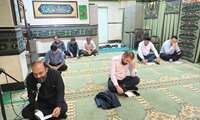 طنین نوای زیارت عاشورا و برپایی سفره احسان با یاد شهدای جنگ تحمیلی