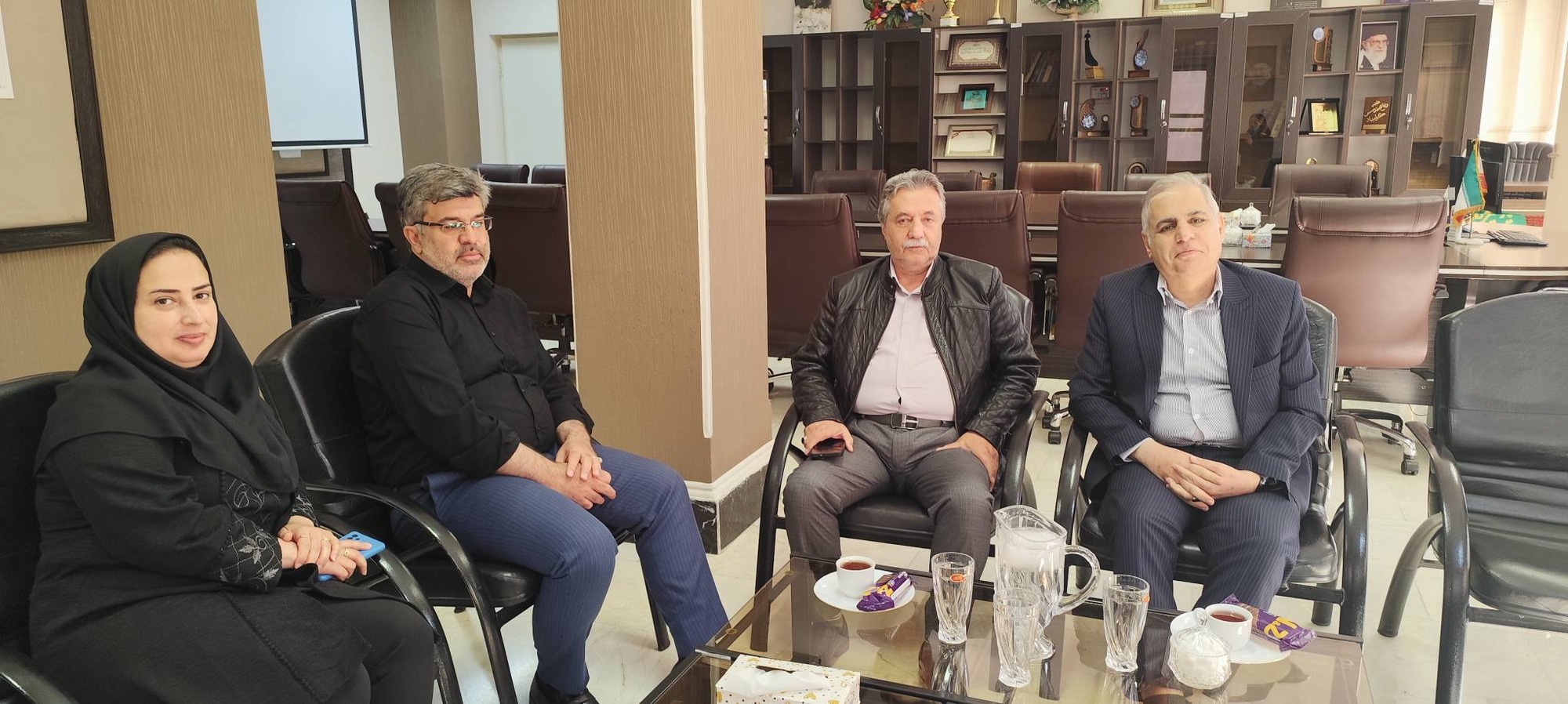 دیدار مسئولان مرکز تصویربرداری جام‌جم با مدیر شبکه بهداشت و درمان شهریار