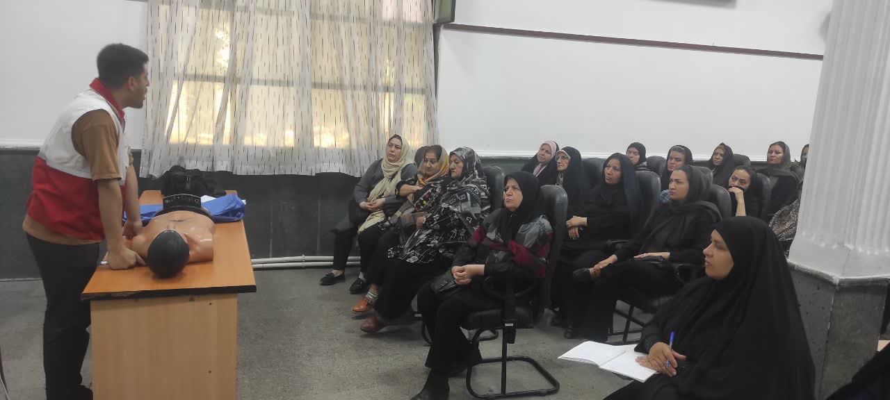 تقویت تاب‌آوری صباشهر در برنامه «شهر سالم»؛ برگزاری دوره کمک‌های اولیه برای داوطلبان سلامت