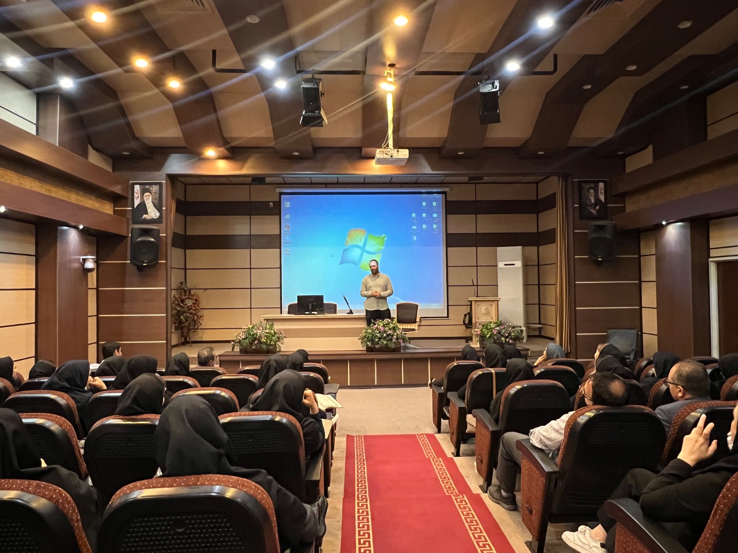 برگزاری کارگاه آموزشی «مدیریت بحران و مخاطرات در حوادث و جنگ» در شبکه بهداشت و درمان شهریار