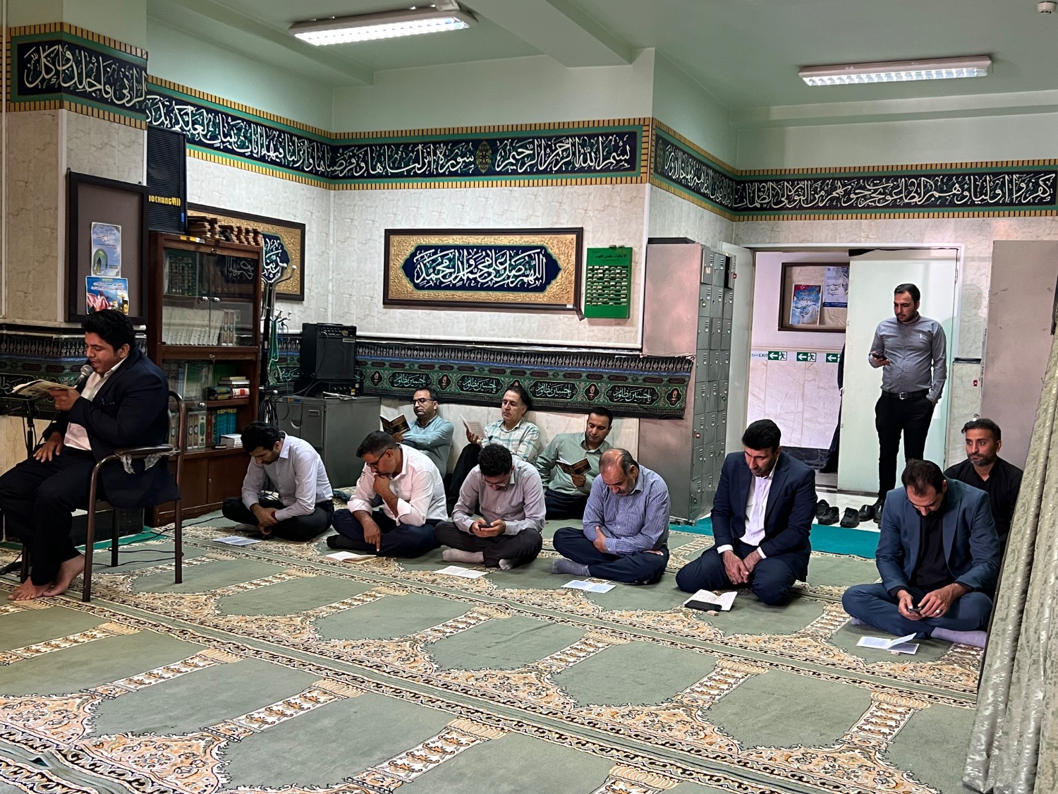 طنین نوای زیارت عاشورا در شبکه بهداشت و درمان شهرستان شهریار در ایام سوگواری ماه محرم