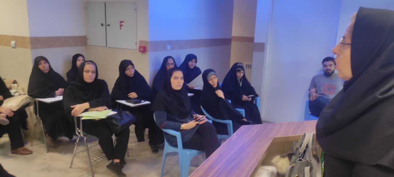 برگزاری کارگاه آموزشی تخصصی «بهداشت محیط و سلامت آب» برای داوطلبان سلامت صباشهر