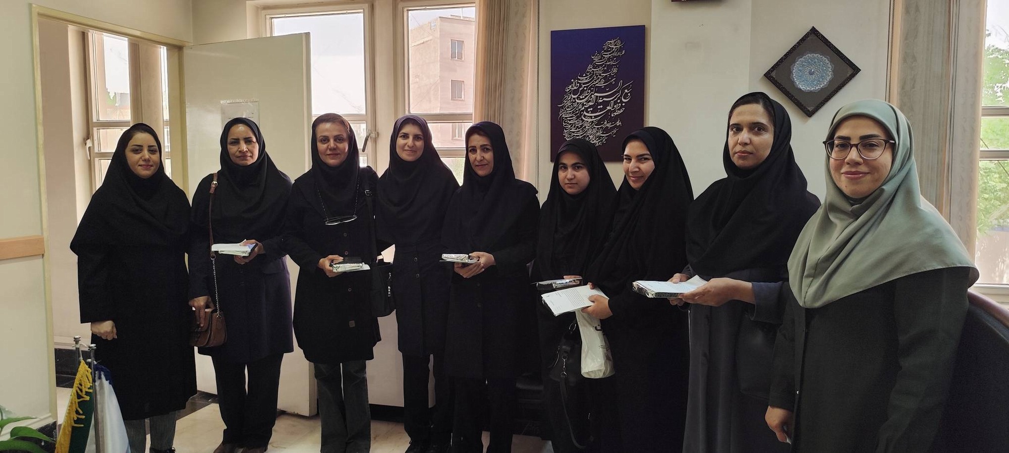 تقدیر از مراقبین سلامت برتر در اجرای برنامه‌های آموزش سلامت در شبکه بهداشت و درمان شهرستان شهریار