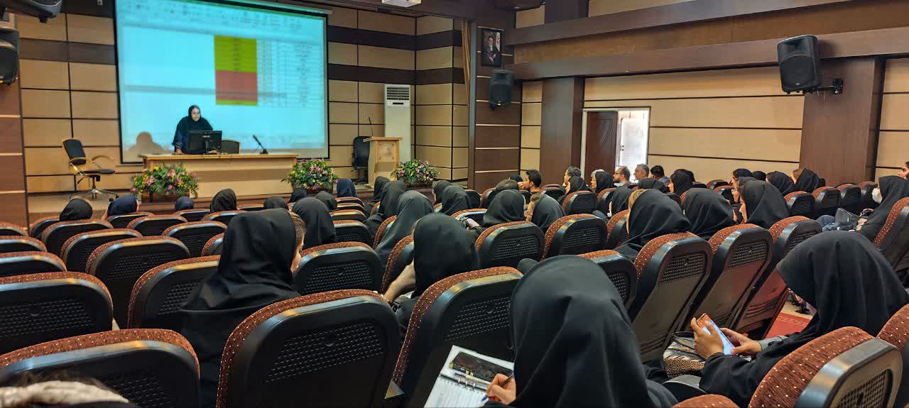 برگزاری جلسه بررسی شاخص‌های برنامه سلامت خانواده در شبکه بهداشت و درمان شهریار 