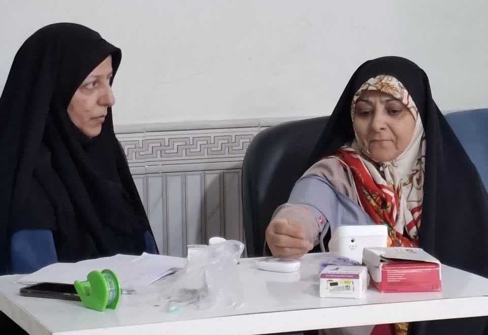 ارائه خدمات ویزیت و مشاوره مامایی در مسجد امام رضا(ع) شهریار