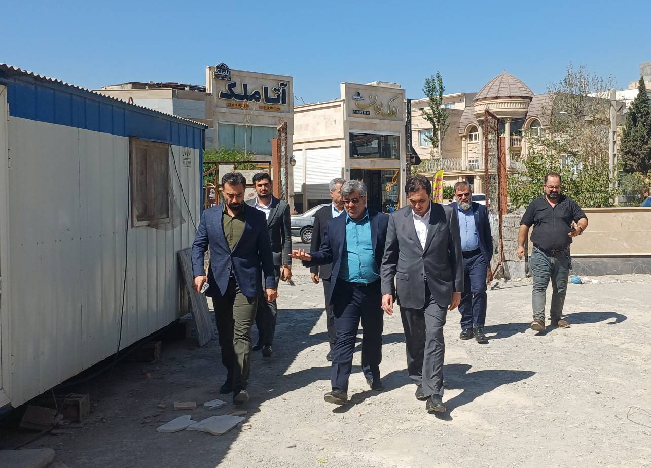 بازدید مدیر شبکه بهداشت و درمان شهریار از پروژه احداث خانه بهورزی اندیشه